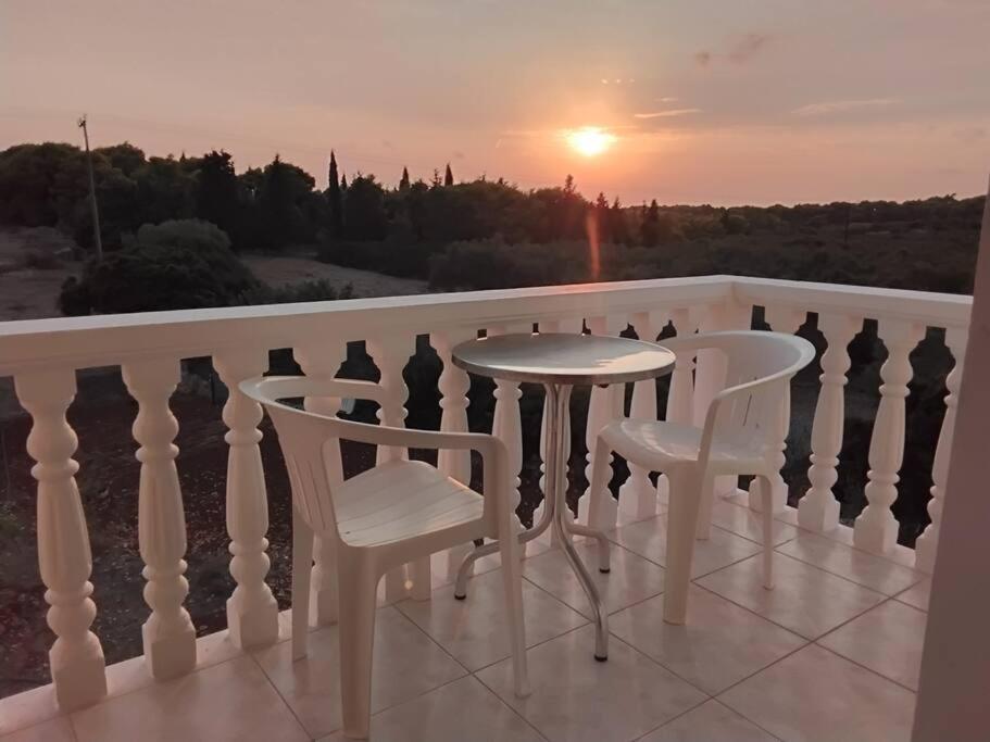 Sunset House Apartmán Agios Leon